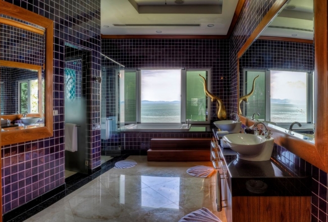 Seaside Villa Bathroom