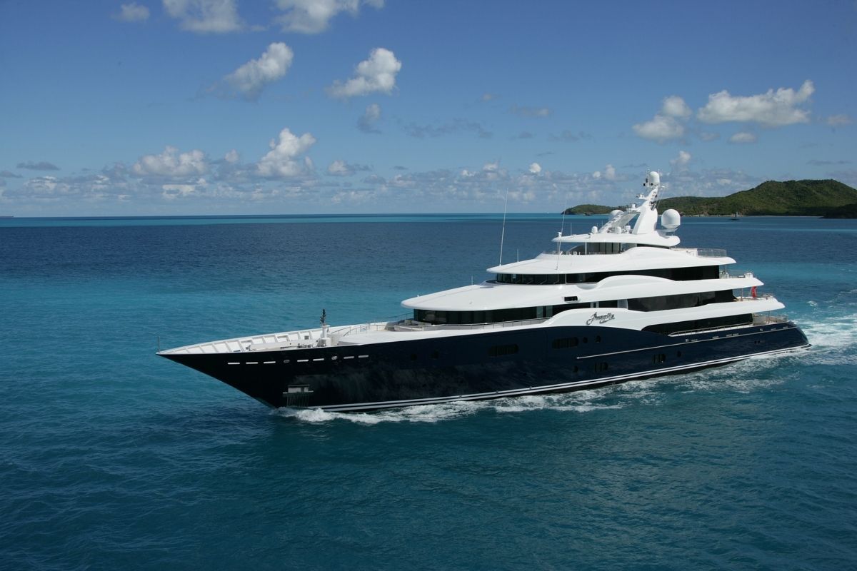 MY Amaryliss Superyacht Stories 1200x800