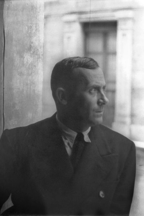 Joan Miro Carl Van Vechten 400x600 Joan Miro Carl Van Vechten 400x600