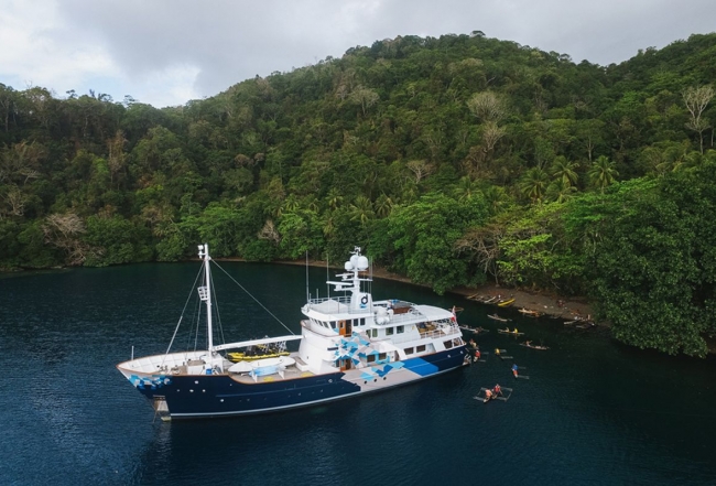 OCEAN Pelorus Yacht Exterior