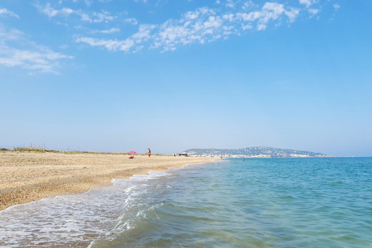 Plage des Quilles 1200x800 Plage des Quilles 1200x800