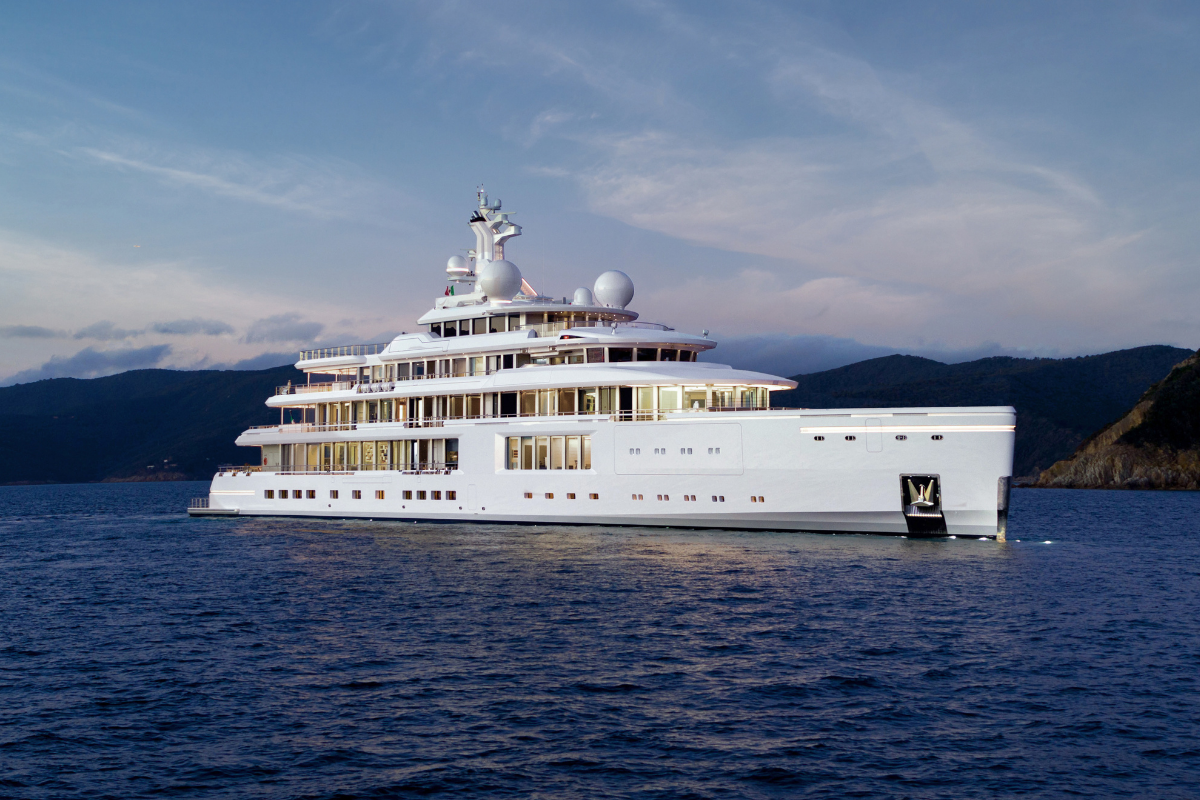 MY Luminosity Zaniz Jakubowski Superyacht Stories