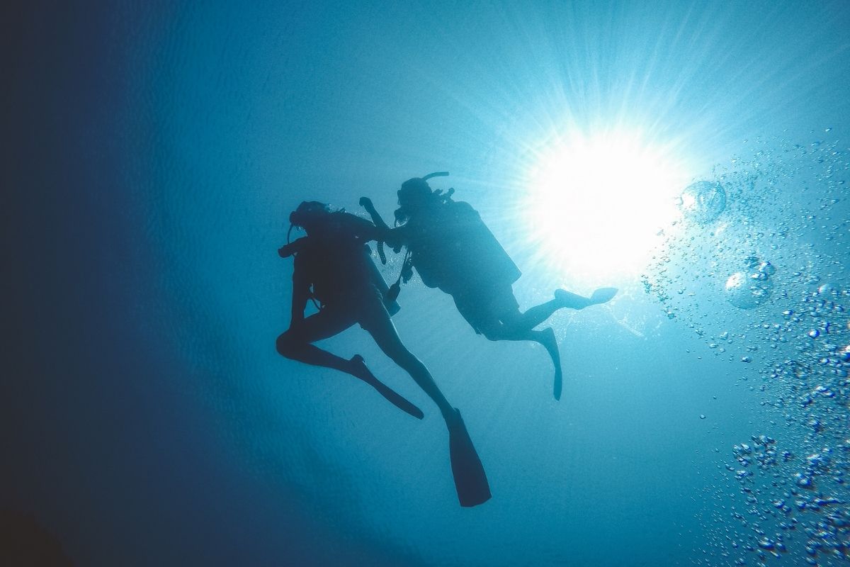 Eritrea Dhalak Islands Divers from Below Credit Pelorus 1200x800 Eritrea Dhalak Islands Divers from Below Credit Pelorus 1200x800